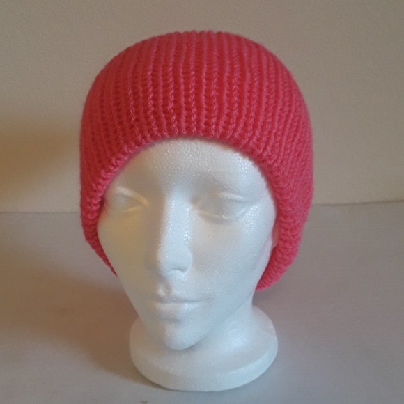Knitted Pink beanie - Picture 2 of 4